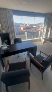 Locação Consultório Mobiliado Balneário Camboriú Sala 07