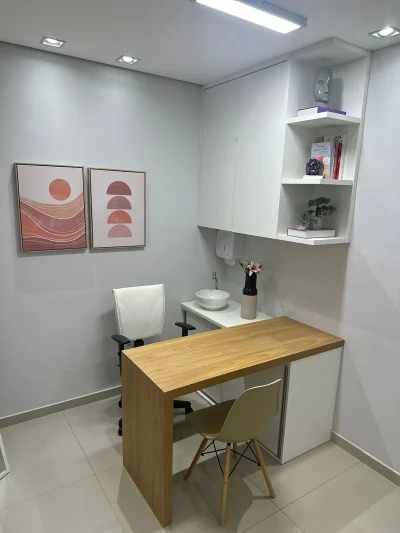 Locação de consultório mobiliado em Balneário Camboriú Sala 05